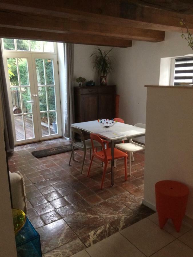 Maison De Vacances, Gite "Le Vieux Logis" A Profondeville Exteriér fotografie